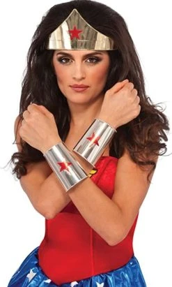 Wonder Women Tiara And Cuffs