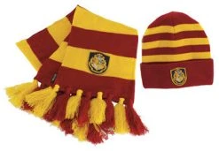 Harry Potter Deluxe Scarf And Hat Set